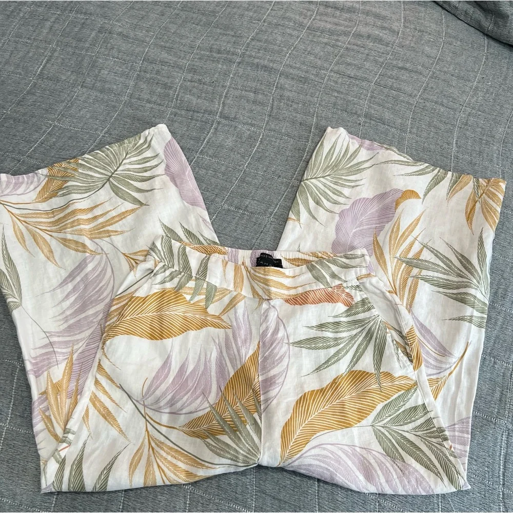 Tahari 100% linen wide leg cropped pants‎ size M